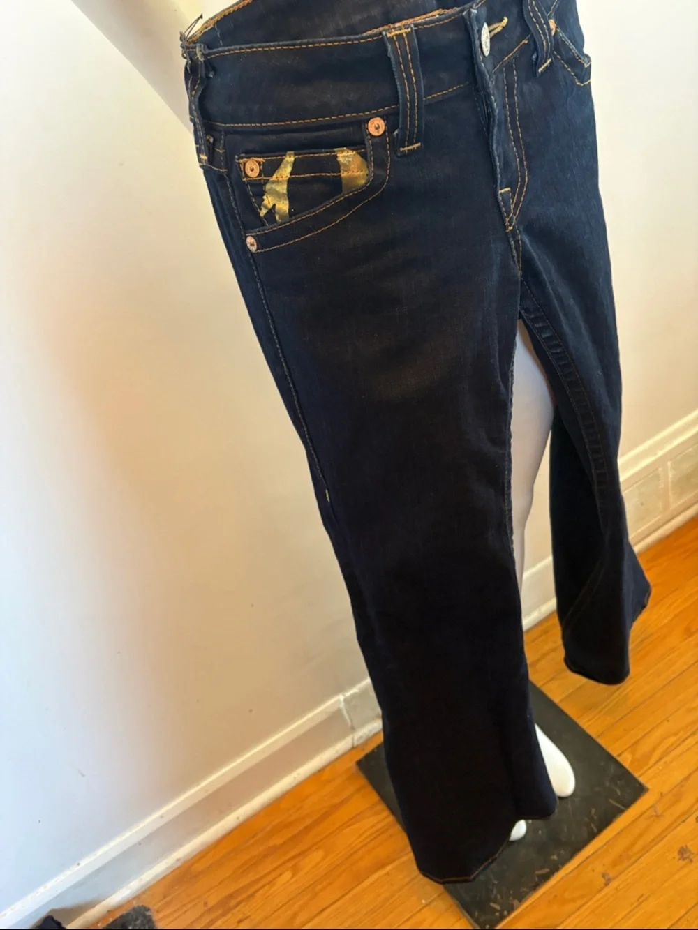 True Religion Dark Indigo Women boot cut Jeans - Classic Stretch Denim - Picture 5 of 10